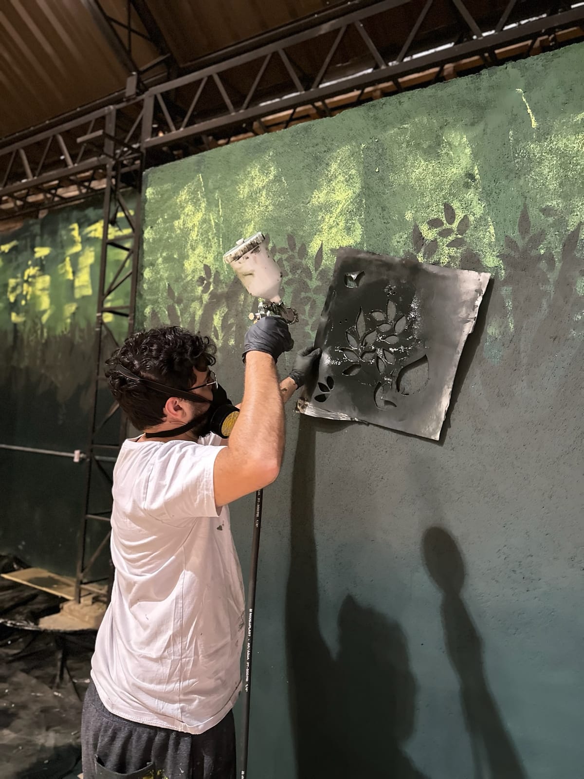 Obra de Mateus Giran: mural, pintura ao vivo e projetos ao longo dos anos